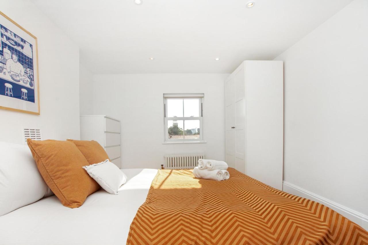 Bright, Stylish & Cosy 3-bed Flat Near Mile End Apartment *