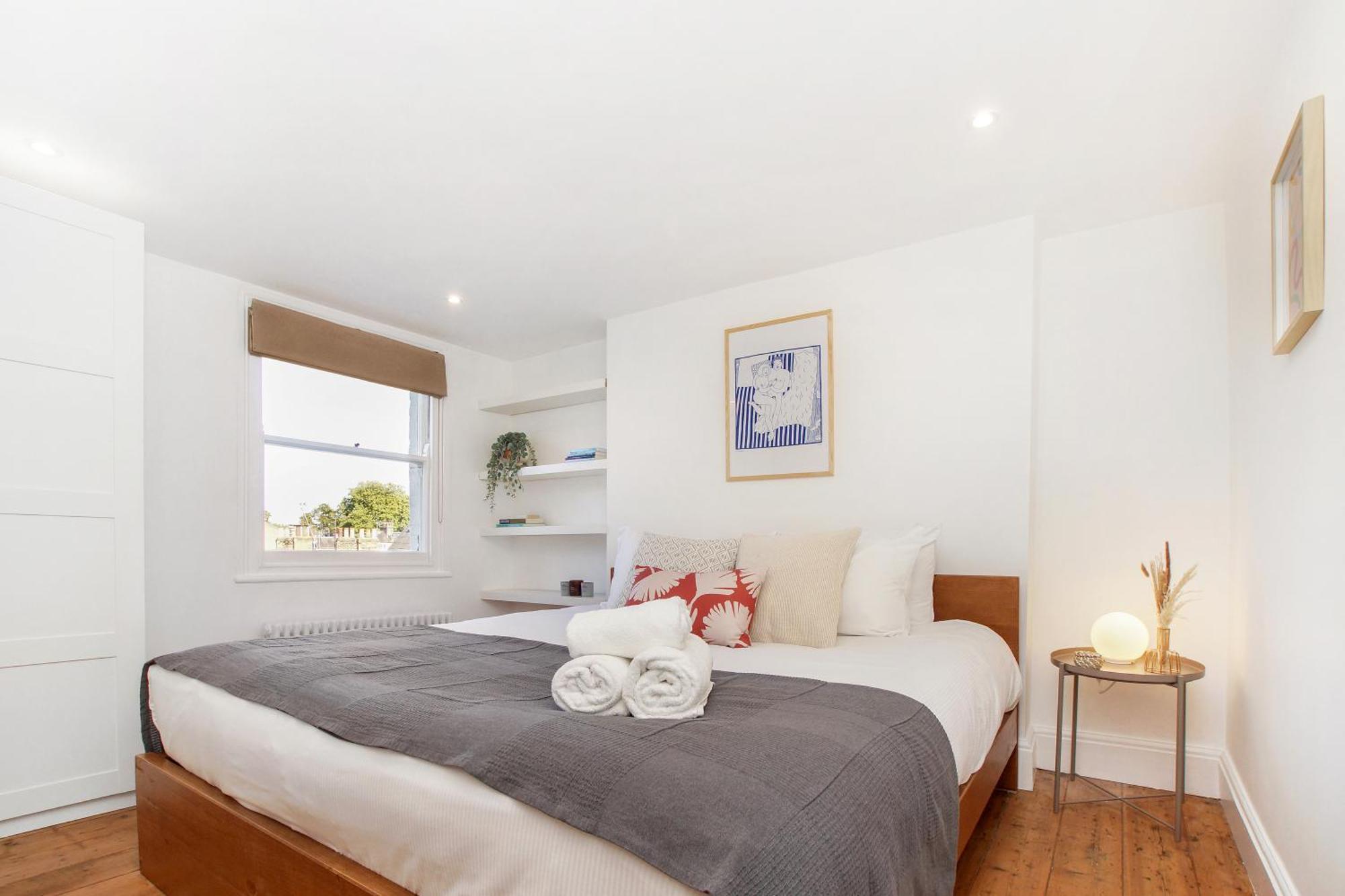 Apartment Bright, Stylish & Cosy 3-bed Flat Near Mile End London
